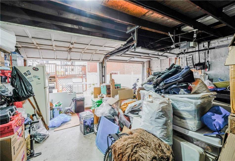 46 Bay 17th Street, Brooklyn, New York 11214, 5 Bedrooms Bedrooms, ,3 BathroomsBathrooms,Residential,For Sale,Bay 17th,490107