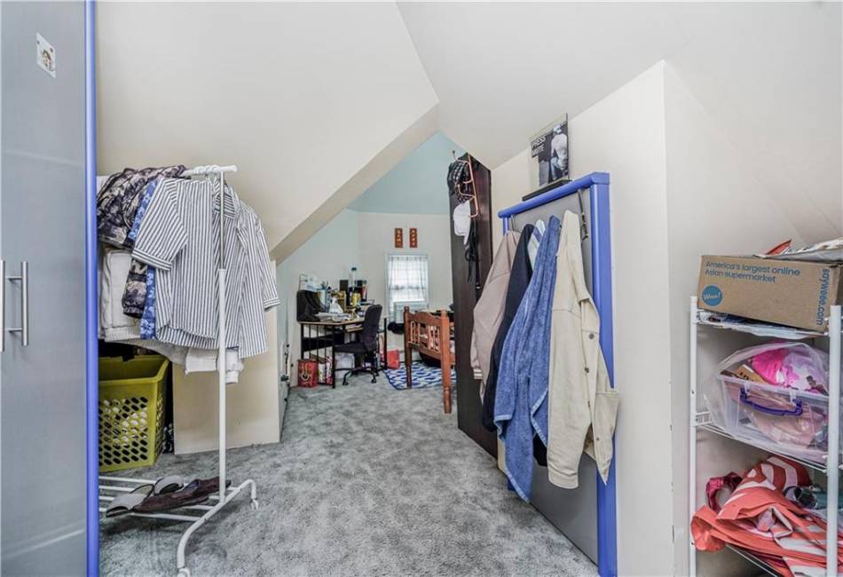 46 Bay 17th Street, Brooklyn, New York 11214, 5 Bedrooms Bedrooms, ,3 BathroomsBathrooms,Residential,For Sale,Bay 17th,490107