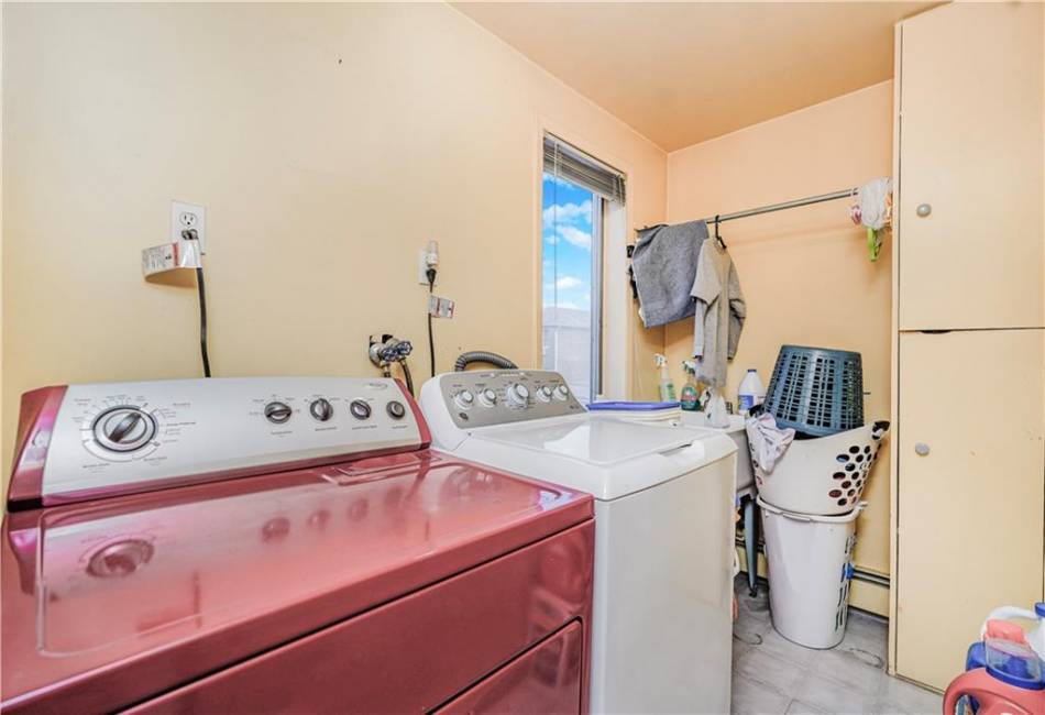 46 Bay 17th Street, Brooklyn, New York 11214, 5 Bedrooms Bedrooms, ,3 BathroomsBathrooms,Residential,For Sale,Bay 17th,490107