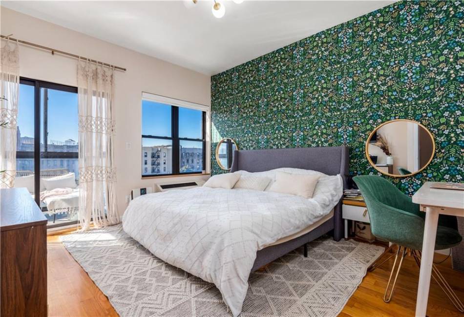 134 West End Avenue, Brooklyn, New York 11235, 2 Bedrooms Bedrooms, ,2 BathroomsBathrooms,Residential,For Sale,West End,490112