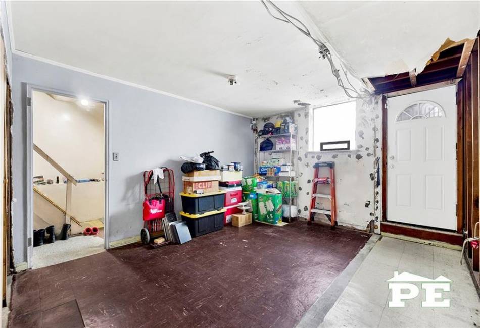 1554 58th Street, Brooklyn, New York 11234, 1 Bedroom Bedrooms, ,1 BathroomBathrooms,Residential,For Sale,58th,489974