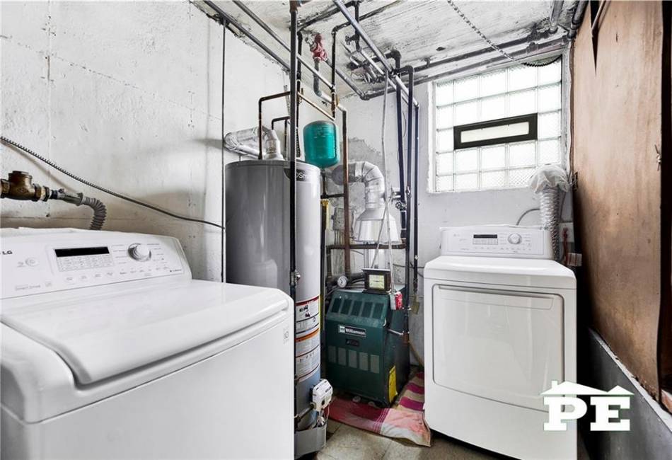 1554 58th Street, Brooklyn, New York 11234, 1 Bedroom Bedrooms, ,1 BathroomBathrooms,Residential,For Sale,58th,489974