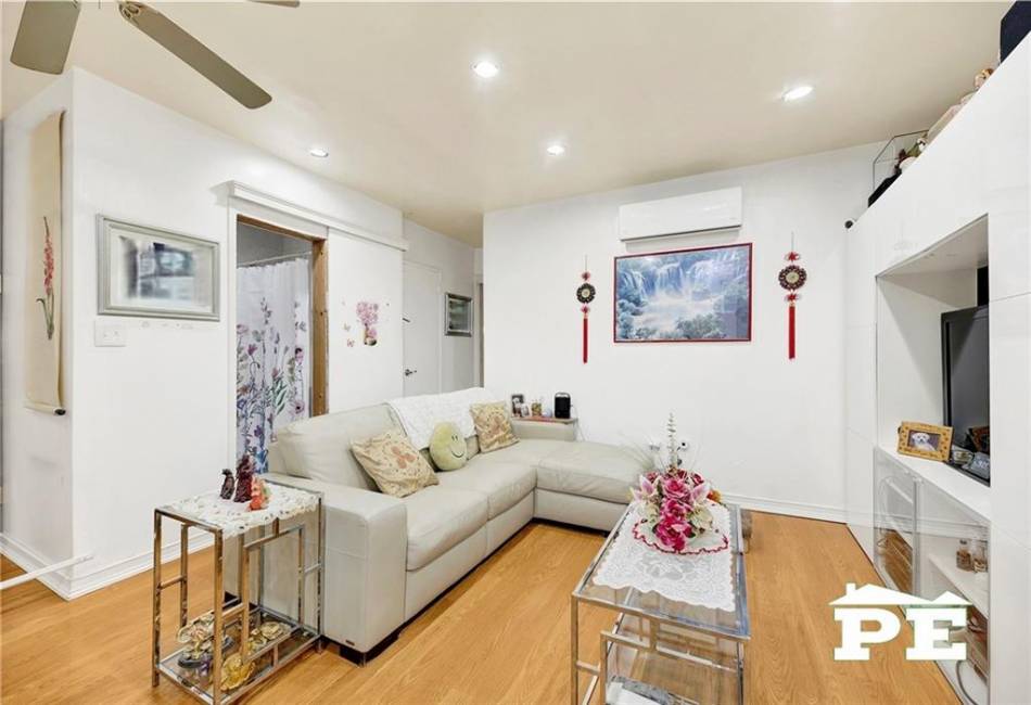 1554 58th Street, Brooklyn, New York 11234, 1 Bedroom Bedrooms, ,1 BathroomBathrooms,Residential,For Sale,58th,489974