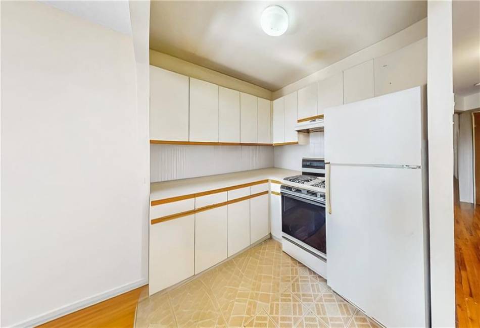 25-80 45th Street, Astoria, New York 11103, 5 Bedrooms Bedrooms, ,6 BathroomsBathrooms,Residential,For Sale,45th,490010