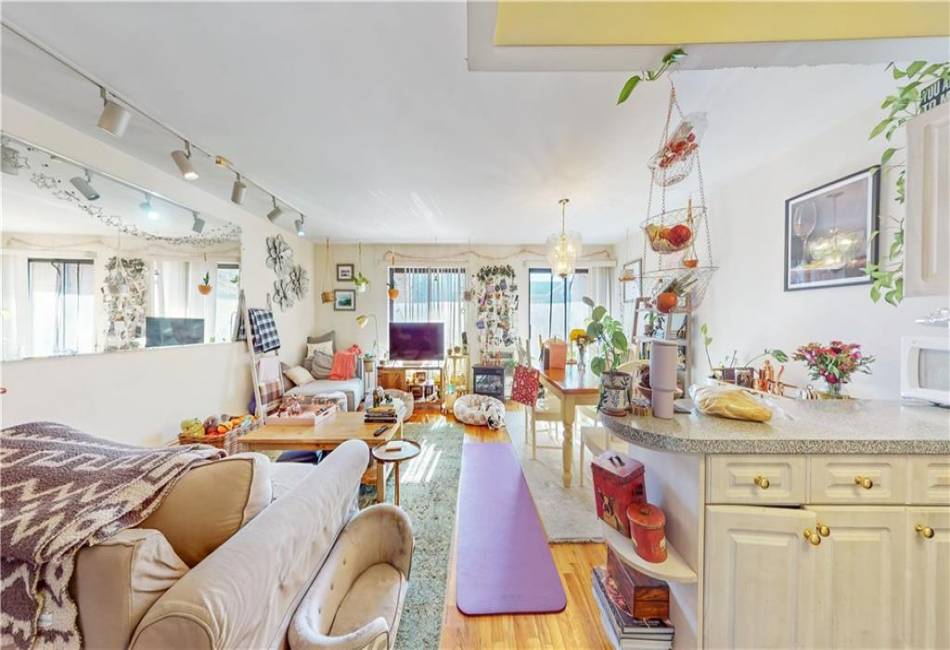 25-80 45th Street, Astoria, New York 11103, 5 Bedrooms Bedrooms, ,6 BathroomsBathrooms,Residential,For Sale,45th,490010