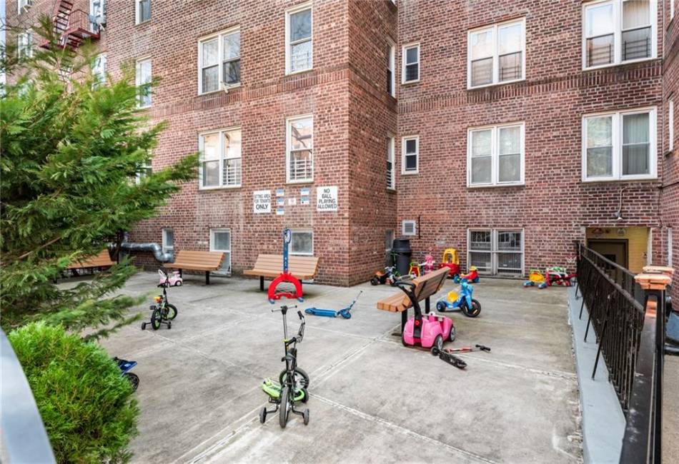2265 Ocean Pkwy Court, Brooklyn, New York 11223, 1 Bedroom Bedrooms, ,1 BathroomBathrooms,Residential,For Sale,Ocean Pkwy,490117