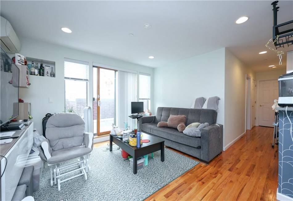 8895 26th Avenue, Brooklyn, New York 11214, 2 Bedrooms Bedrooms, ,2 BathroomsBathrooms,Residential,For Sale,26th,490118