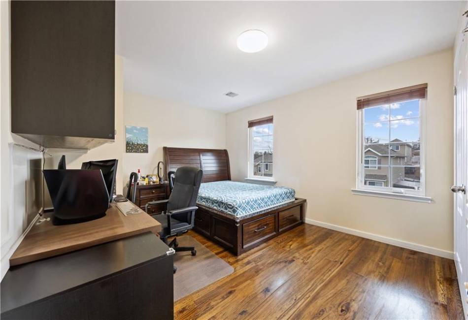 41 Burgundy Loop, Staten Island, New York 10304, 3 Bedrooms Bedrooms, ,3 BathroomsBathrooms,Residential,For Sale,Burgundy,490121