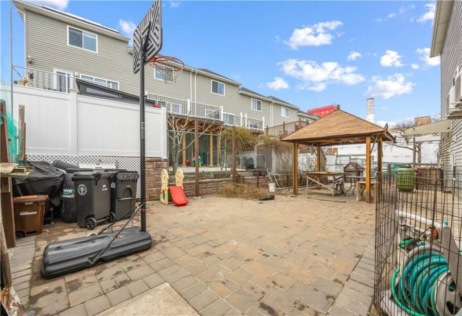 41 Burgundy Loop, Staten Island, New York 10304, 3 Bedrooms Bedrooms, ,3 BathroomsBathrooms,Residential,For Sale,Burgundy,490121