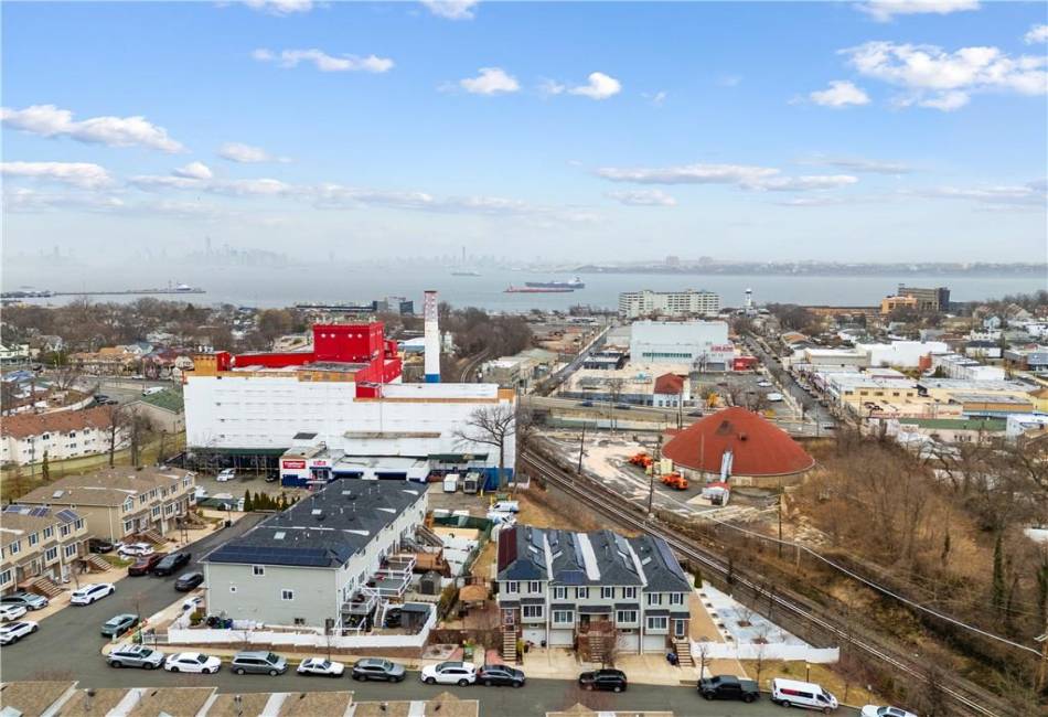 41 Burgundy Loop, Staten Island, New York 10304, 3 Bedrooms Bedrooms, ,3 BathroomsBathrooms,Residential,For Sale,Burgundy,490121