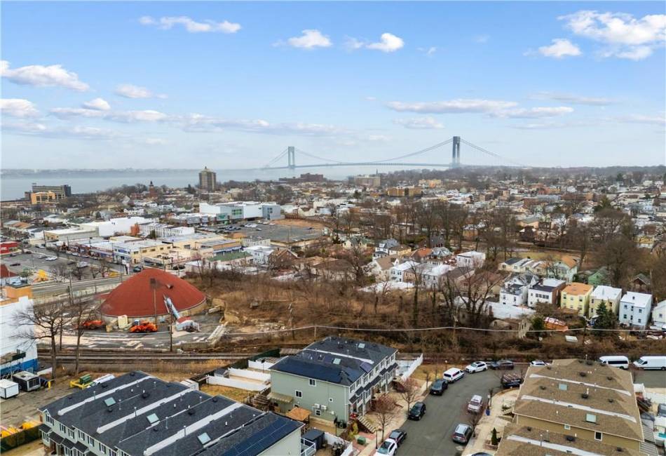 41 Burgundy Loop, Staten Island, New York 10304, 3 Bedrooms Bedrooms, ,3 BathroomsBathrooms,Residential,For Sale,Burgundy,490121