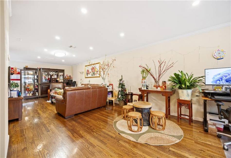 41 Burgundy Loop, Staten Island, New York 10304, 3 Bedrooms Bedrooms, ,3 BathroomsBathrooms,Residential,For Sale,Burgundy,490121