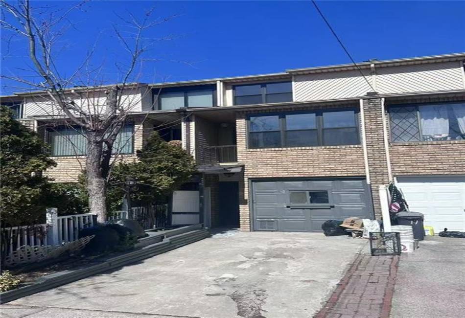 19 Drumgoole Road, Staten Island, New York 10312, 3 Bedrooms Bedrooms, ,2 BathroomsBathrooms,Residential,For Sale,Drumgoole,490124
