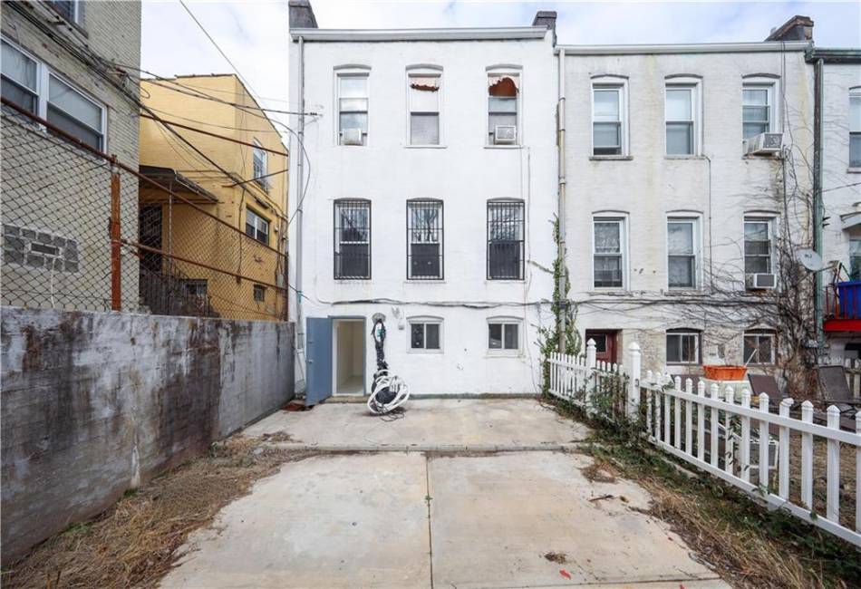 534 94th Street, Brooklyn, New York 11209, 7 Bedrooms Bedrooms, ,4 BathroomsBathrooms,Residential,For Sale,94th,489704