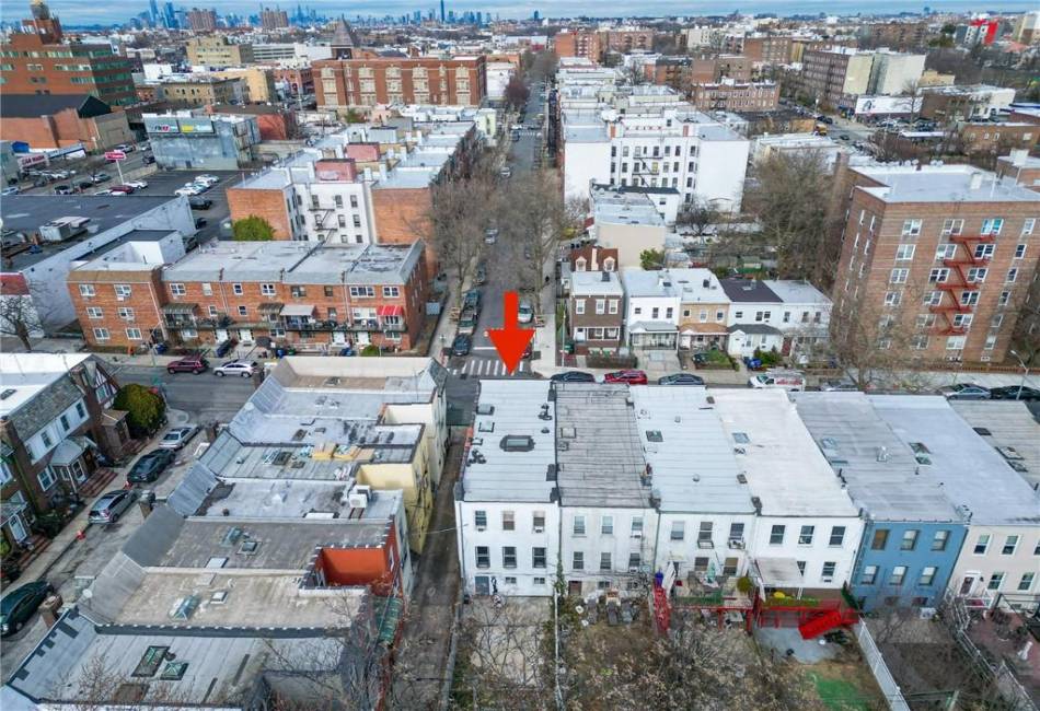 534 94th Street, Brooklyn, New York 11209, 7 Bedrooms Bedrooms, ,4 BathroomsBathrooms,Residential,For Sale,94th,489704