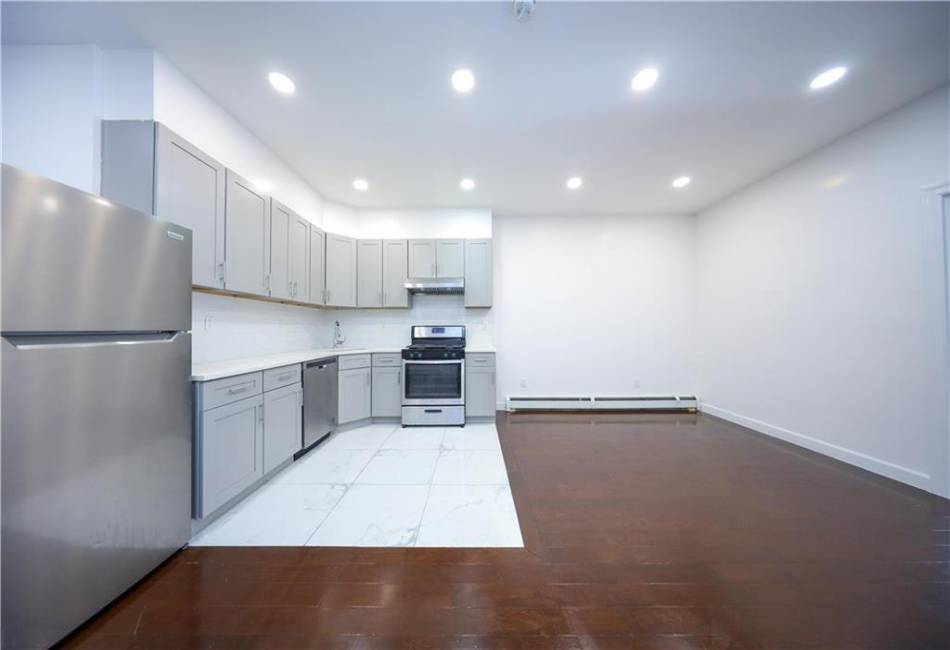 534 94th Street, Brooklyn, New York 11209, 7 Bedrooms Bedrooms, ,4 BathroomsBathrooms,Residential,For Sale,94th,489704