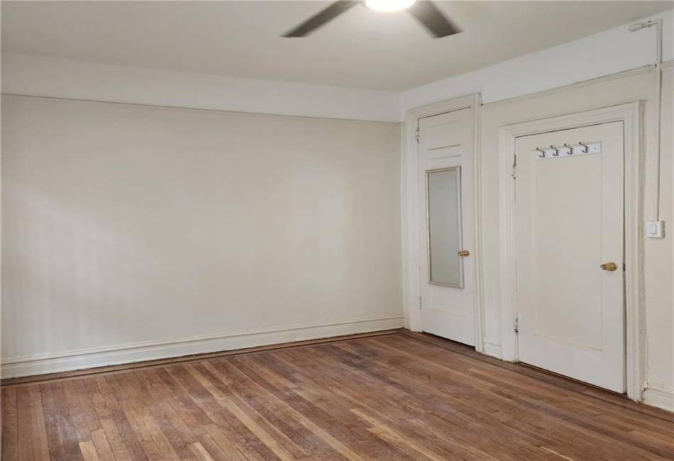 590 Parkside Avenue, Brooklyn, New York 11226, 1 Bedroom Bedrooms, ,1 BathroomBathrooms,Residential,For Sale,Parkside,490077