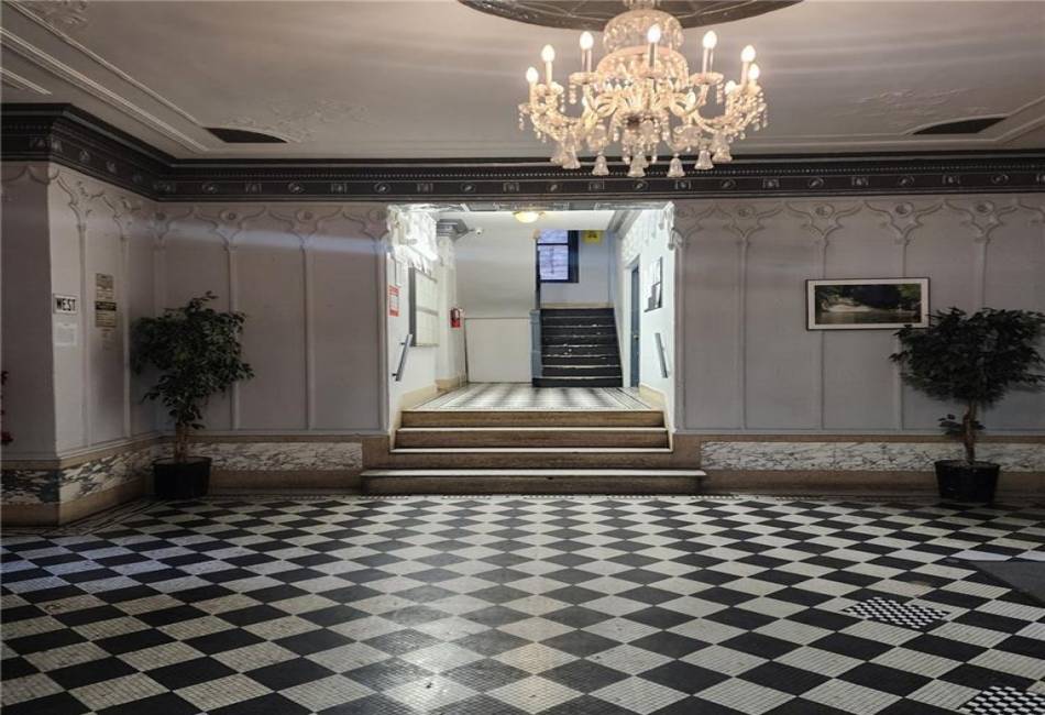 590 Parkside Avenue, Brooklyn, New York 11226, 1 Bedroom Bedrooms, ,1 BathroomBathrooms,Residential,For Sale,Parkside,490077