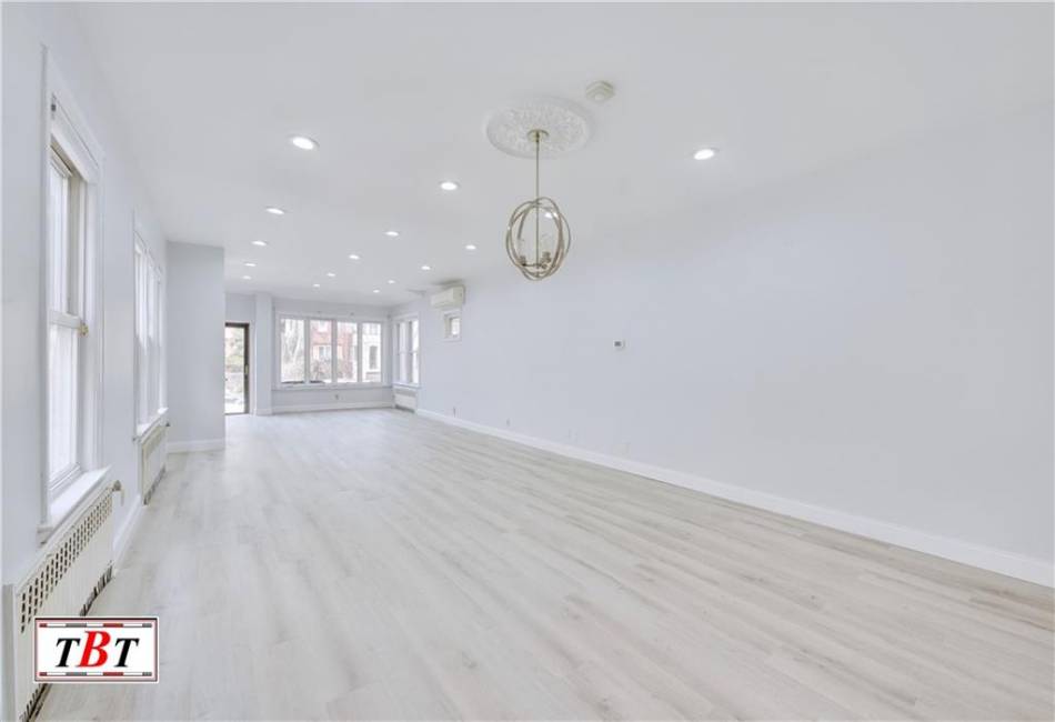 2808 Quentin Road, Brooklyn, New York 11229, 3 Bedrooms Bedrooms, ,4 BathroomsBathrooms,Residential,For Sale,Quentin,490091