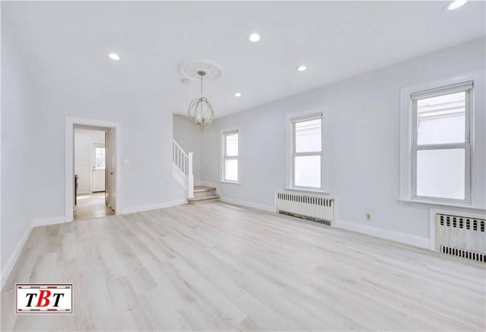 2808 Quentin Road, Brooklyn, New York 11229, 3 Bedrooms Bedrooms, ,4 BathroomsBathrooms,Residential,For Sale,Quentin,490091
