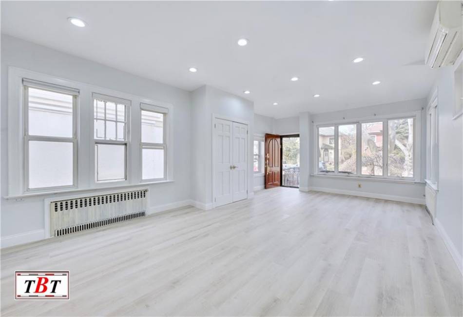 2808 Quentin Road, Brooklyn, New York 11229, 3 Bedrooms Bedrooms, ,4 BathroomsBathrooms,Residential,For Sale,Quentin,490091