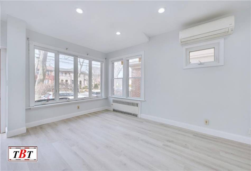 2808 Quentin Road, Brooklyn, New York 11229, 3 Bedrooms Bedrooms, ,4 BathroomsBathrooms,Residential,For Sale,Quentin,490091