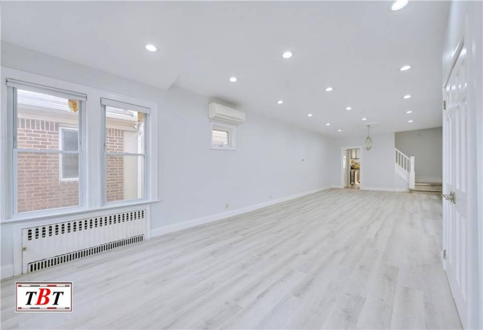 2808 Quentin Road, Brooklyn, New York 11229, 3 Bedrooms Bedrooms, ,4 BathroomsBathrooms,Residential,For Sale,Quentin,490091