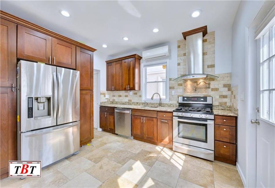 2808 Quentin Road, Brooklyn, New York 11229, 3 Bedrooms Bedrooms, ,4 BathroomsBathrooms,Residential,For Sale,Quentin,490091