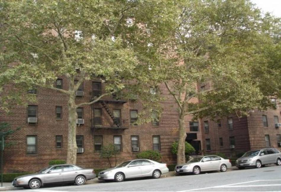 2286 Brigham Street, Brooklyn, New York 11229, 2 Bedrooms Bedrooms, ,1 BathroomBathrooms,Residential,For Sale,Brigham,490098