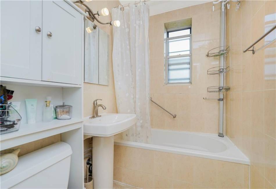 2286 Brigham Street, Brooklyn, New York 11229, 2 Bedrooms Bedrooms, ,1 BathroomBathrooms,Residential,For Sale,Brigham,490098