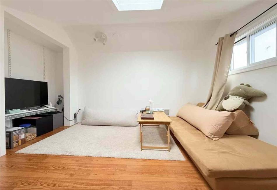 166 Pierce Street, Staten Island, New York 10304, 3 Bedrooms Bedrooms, ,2 BathroomsBathrooms,Residential,For Sale,Pierce,490119