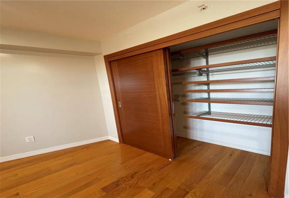 63 Brighton 2nd Place, Brooklyn, New York 11235, 3 Bedrooms Bedrooms, ,3 BathroomsBathrooms,Residential,For Sale,Brighton 2nd,490133