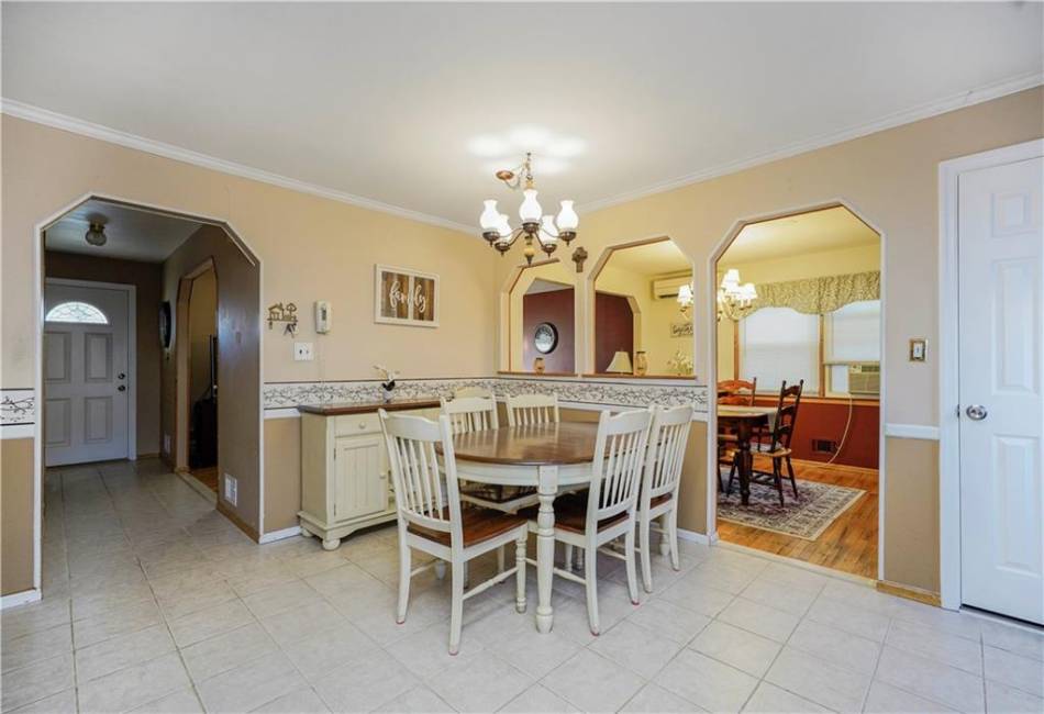 537 Ionia Avenue, Staten Island, New York 10312, 3 Bedrooms Bedrooms, ,3 BathroomsBathrooms,Residential,For Sale,Ionia,490135