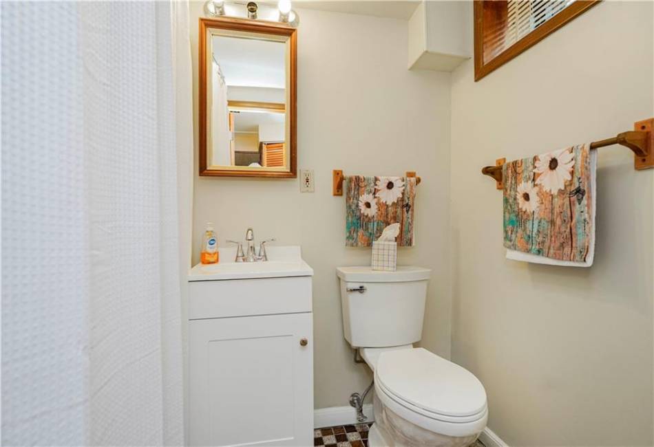 537 Ionia Avenue, Staten Island, New York 10312, 3 Bedrooms Bedrooms, ,3 BathroomsBathrooms,Residential,For Sale,Ionia,490135