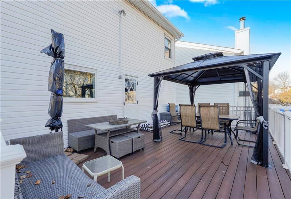 537 Ionia Avenue, Staten Island, New York 10312, 3 Bedrooms Bedrooms, ,3 BathroomsBathrooms,Residential,For Sale,Ionia,490135