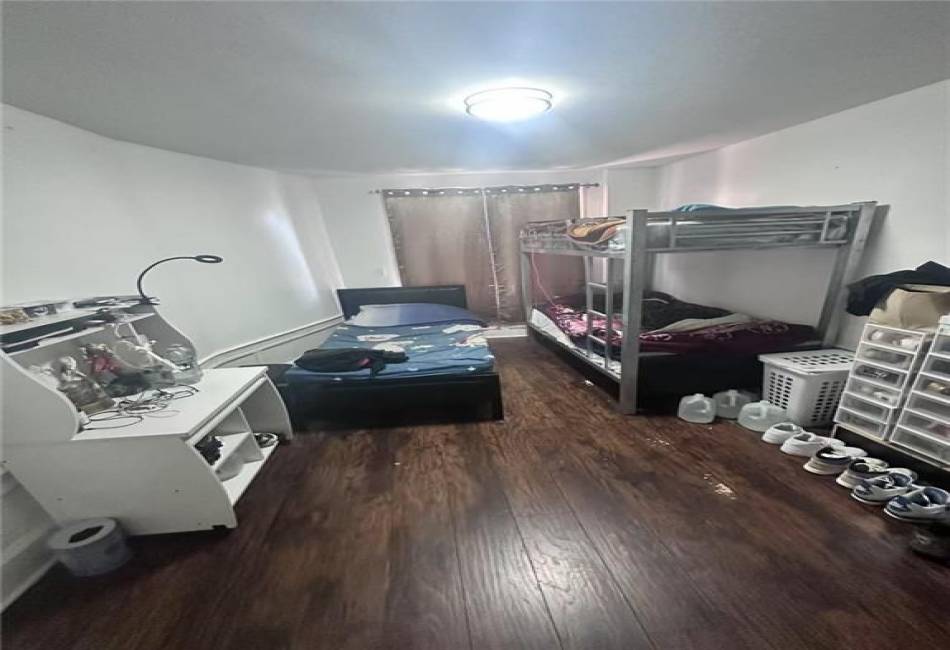 6717 6th Avenue, Brooklyn, New York 11220, 9 Bedrooms Bedrooms, ,Residential,For Sale,6th,490136