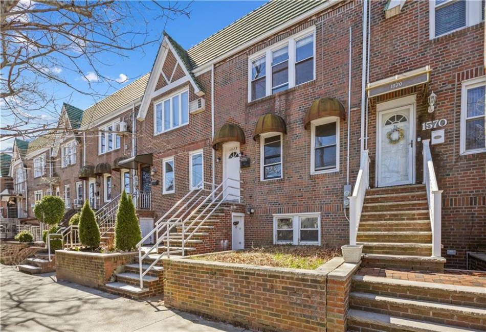 1572 34th Street, Brooklyn, New York 11234, 3 Bedrooms Bedrooms, ,Residential,For Sale,34th,490163