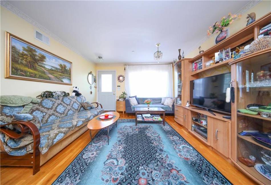 78 Townsend Avenue, Staten Island, New York 10304, 3 Bedrooms Bedrooms, ,3 BathroomsBathrooms,Residential,For Sale,Townsend,490162