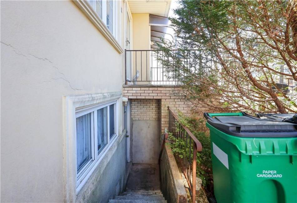 78 Townsend Avenue, Staten Island, New York 10304, 3 Bedrooms Bedrooms, ,3 BathroomsBathrooms,Residential,For Sale,Townsend,490162