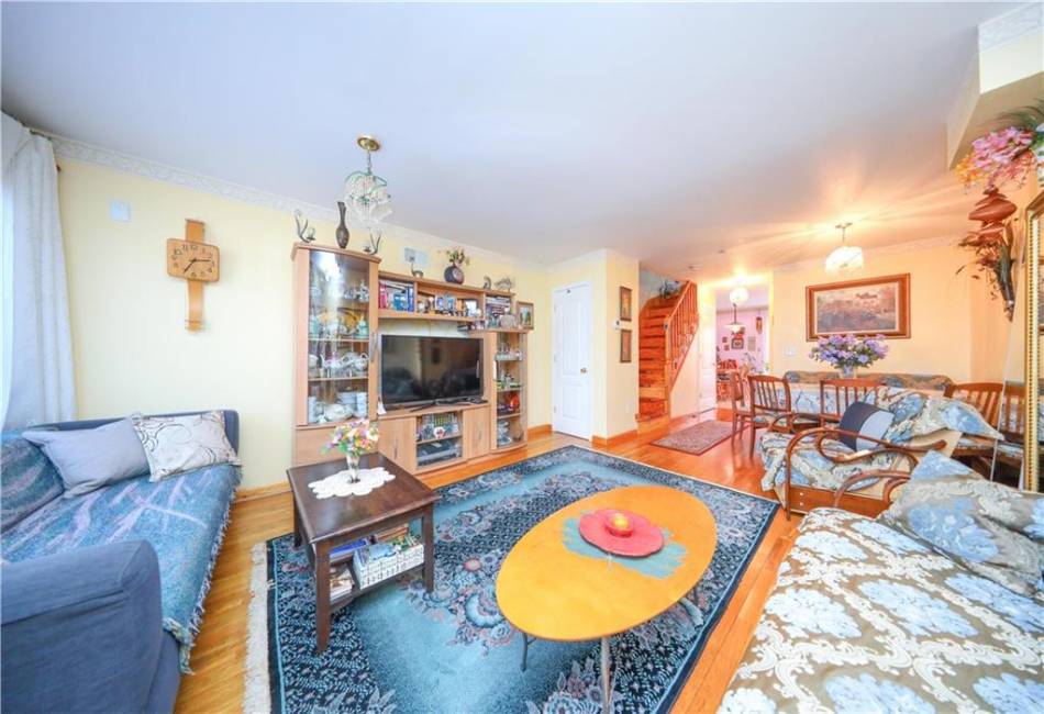 78 Townsend Avenue, Staten Island, New York 10304, 3 Bedrooms Bedrooms, ,3 BathroomsBathrooms,Residential,For Sale,Townsend,490162