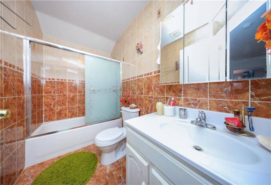 78 Townsend Avenue, Staten Island, New York 10304, 3 Bedrooms Bedrooms, ,3 BathroomsBathrooms,Residential,For Sale,Townsend,490162