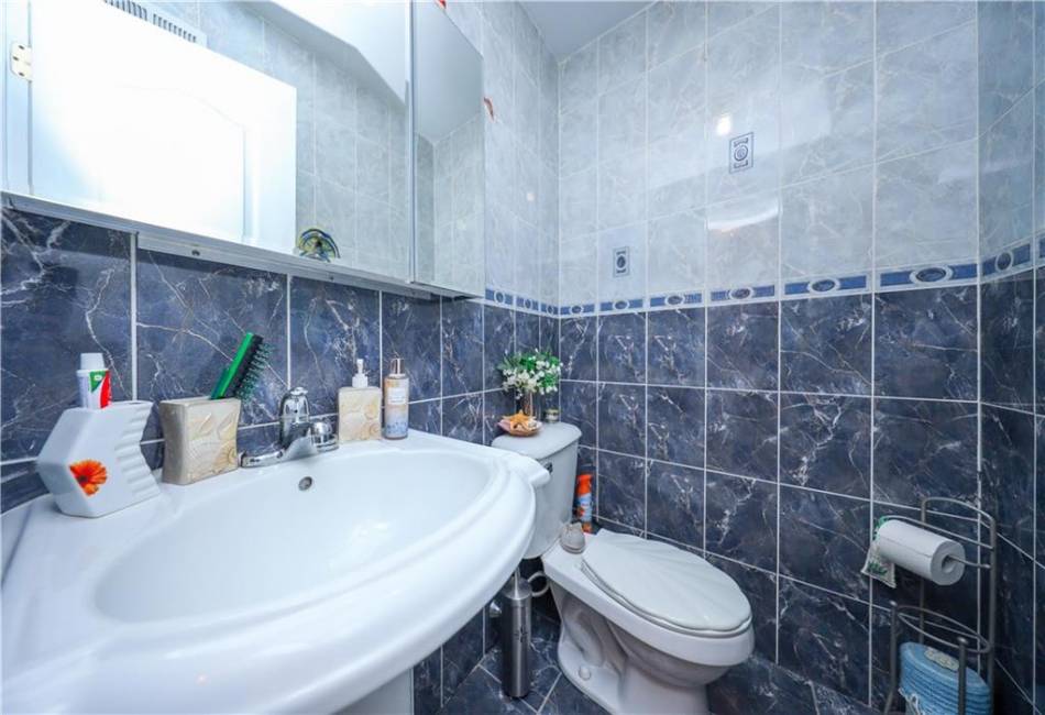 78 Townsend Avenue, Staten Island, New York 10304, 3 Bedrooms Bedrooms, ,3 BathroomsBathrooms,Residential,For Sale,Townsend,490162