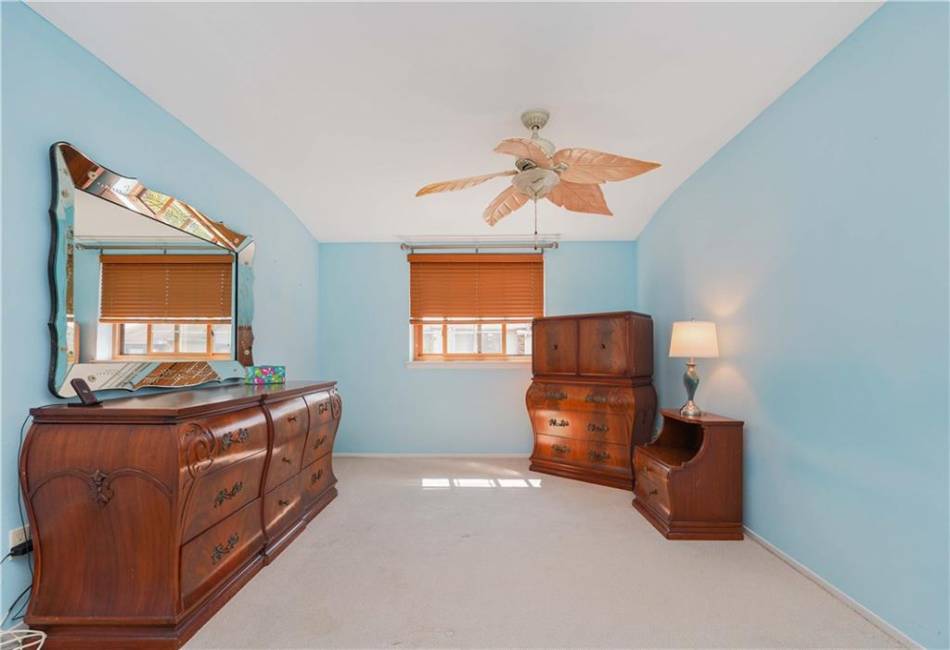 78 McDivitt Avenue, New York, New York 10314, 2 Bedrooms Bedrooms, ,2 BathroomsBathrooms,Residential,For Sale,McDivitt,485788