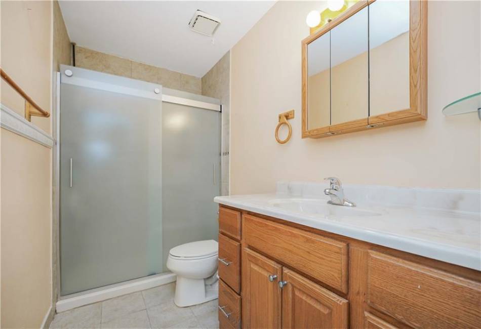 78 McDivitt Avenue, New York, New York 10314, 2 Bedrooms Bedrooms, ,2 BathroomsBathrooms,Residential,For Sale,McDivitt,485788