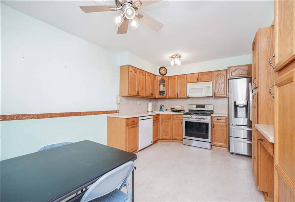 78 McDivitt Avenue, New York, New York 10314, 2 Bedrooms Bedrooms, ,2 BathroomsBathrooms,Residential,For Sale,McDivitt,485788