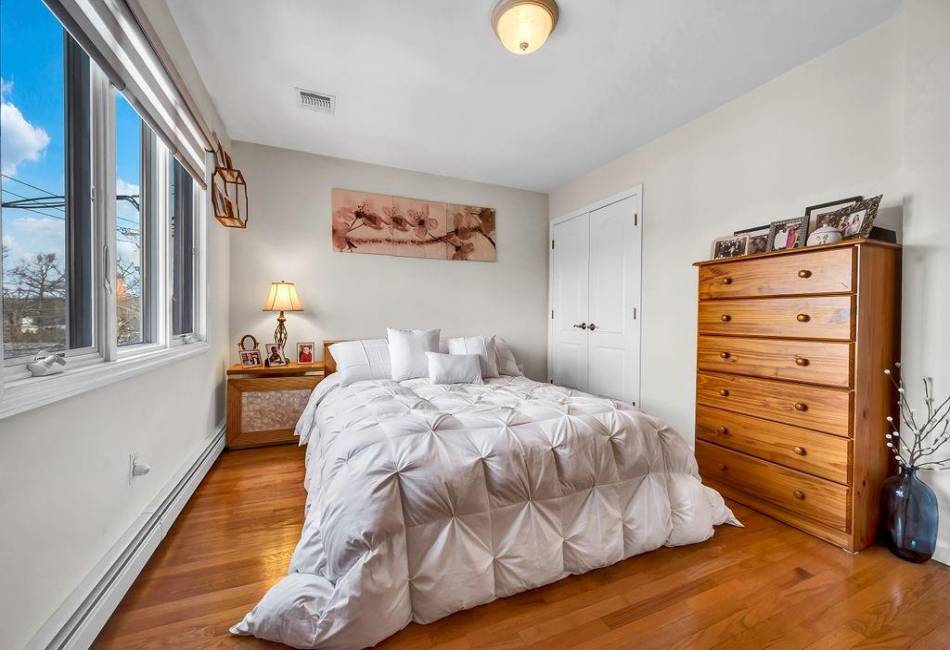 629 Marcy Avenue, Staten Island, New York 10309, 5 Bedrooms Bedrooms, ,Residential,For Sale,Marcy,490217