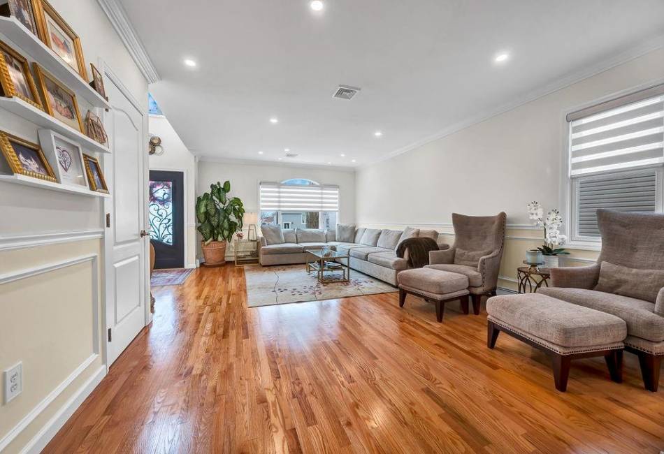 629 Marcy Avenue, Staten Island, New York 10309, 5 Bedrooms Bedrooms, ,Residential,For Sale,Marcy,490217