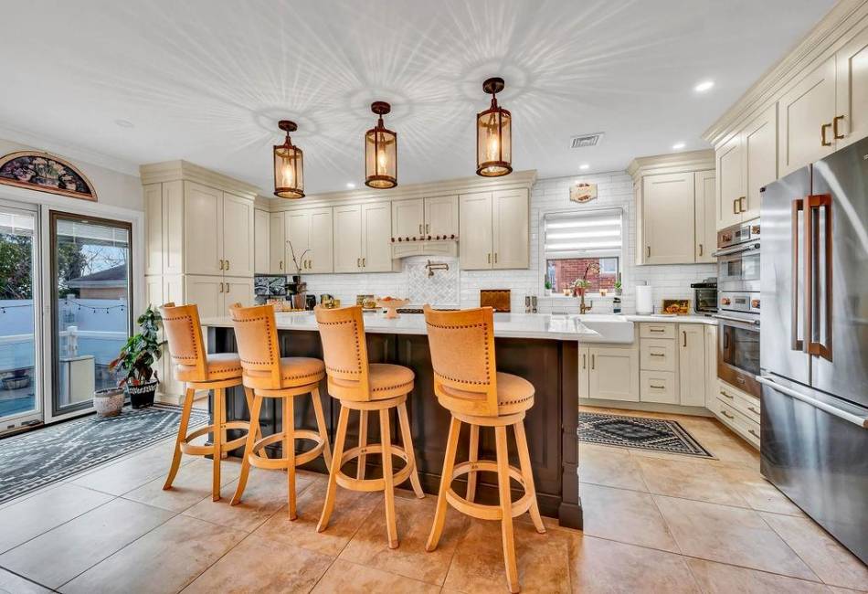 629 Marcy Avenue, Staten Island, New York 10309, 5 Bedrooms Bedrooms, ,Residential,For Sale,Marcy,490217