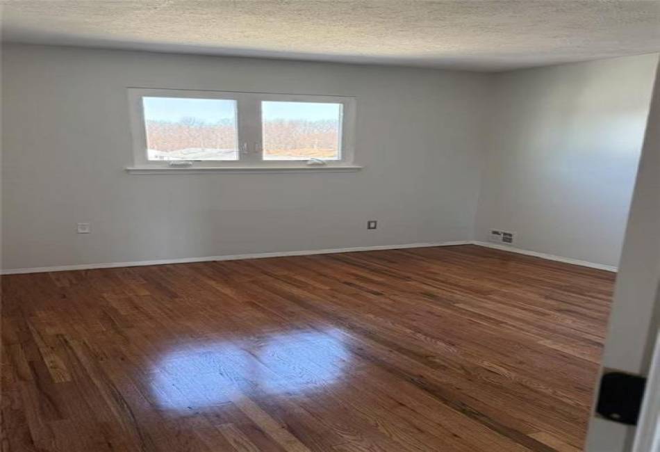 24 Nadal Place, Staten Island, New York 10314, 4 Bedrooms Bedrooms, ,2 BathroomsBathrooms,Residential,For Sale,Nadal,490203