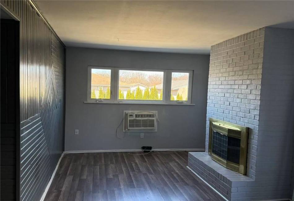 24 Nadal Place, Staten Island, New York 10314, 4 Bedrooms Bedrooms, ,2 BathroomsBathrooms,Residential,For Sale,Nadal,490203